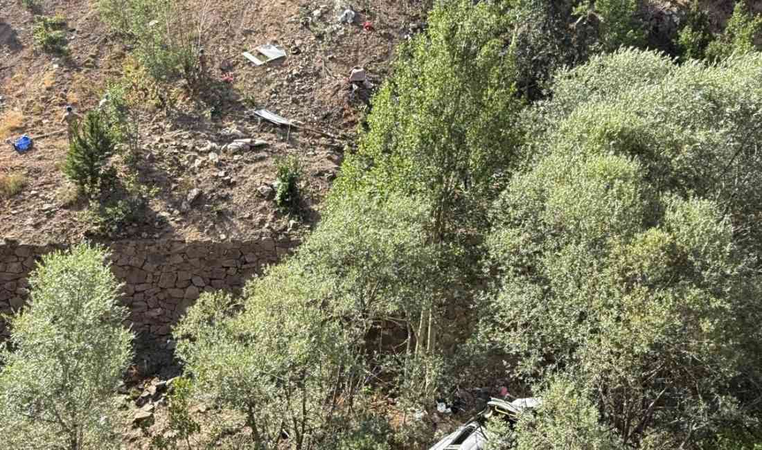 Sivas’ta Feci Kaza: 3 Ölü, 18 YaralıSivas’ın Suşehri ilçesinde, fındık