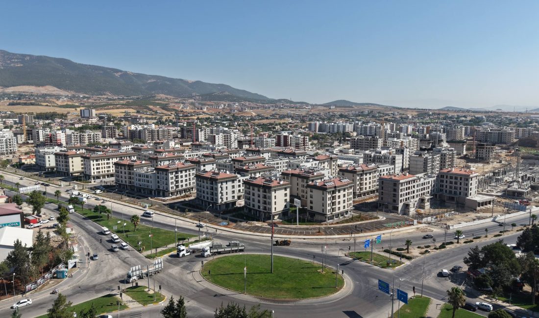 Gaziantep Nurdağı’nda 373 Konut Hak Sahiplerine Teslim Edildi Kahramanmaraş merkezli 6 Şubat 2023 tarihli depremlerin etkilediği Gaziantep’in Nurdağı