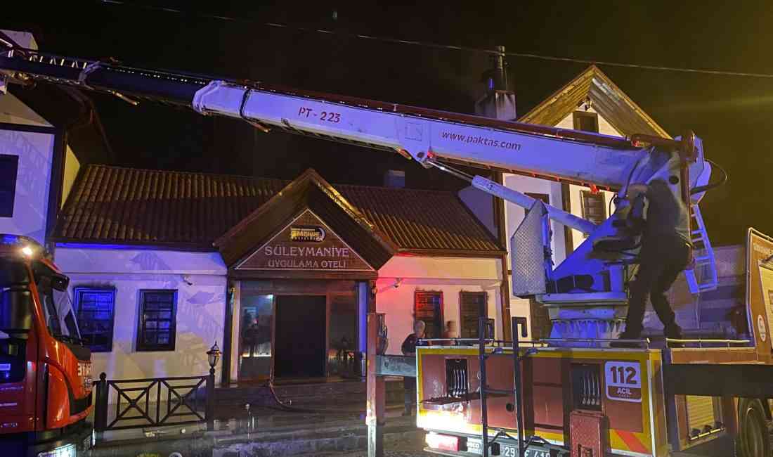 Gece Yarısı Alevler YükseldiGümüşhane’nin tarihi Süleymaniye Mahallesi’nde bulunan beton ve