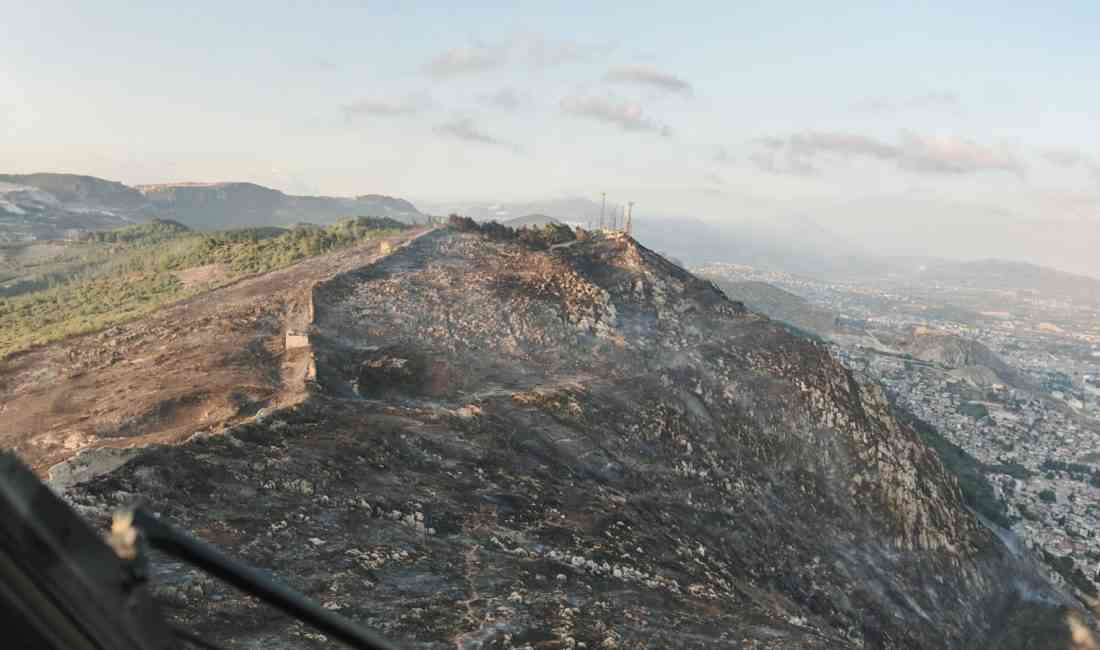 Hatay’ın Antakya ilçesinde Habib-i Neccar Dağı’nda çıkan orman yangını, ekiplerin