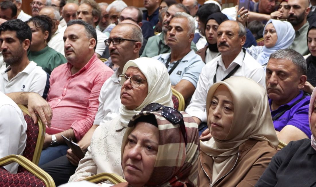 AK Parti, Yeşil Dönüşüm ve İklim Farkındalığı Programı’nı Başlattı AK Parti Genel Merkezi Çevre ve Şehircilik Politikaları Başkanlığı tarafından