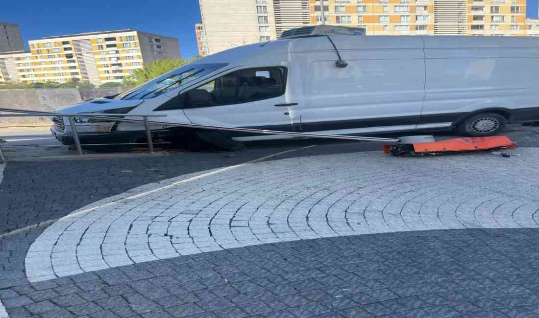 Başakşehir, İstanbul – Başakşehir‘in Kayaşehir Kayabaşı Mahallesi Emir Sultan Sokak‘ta