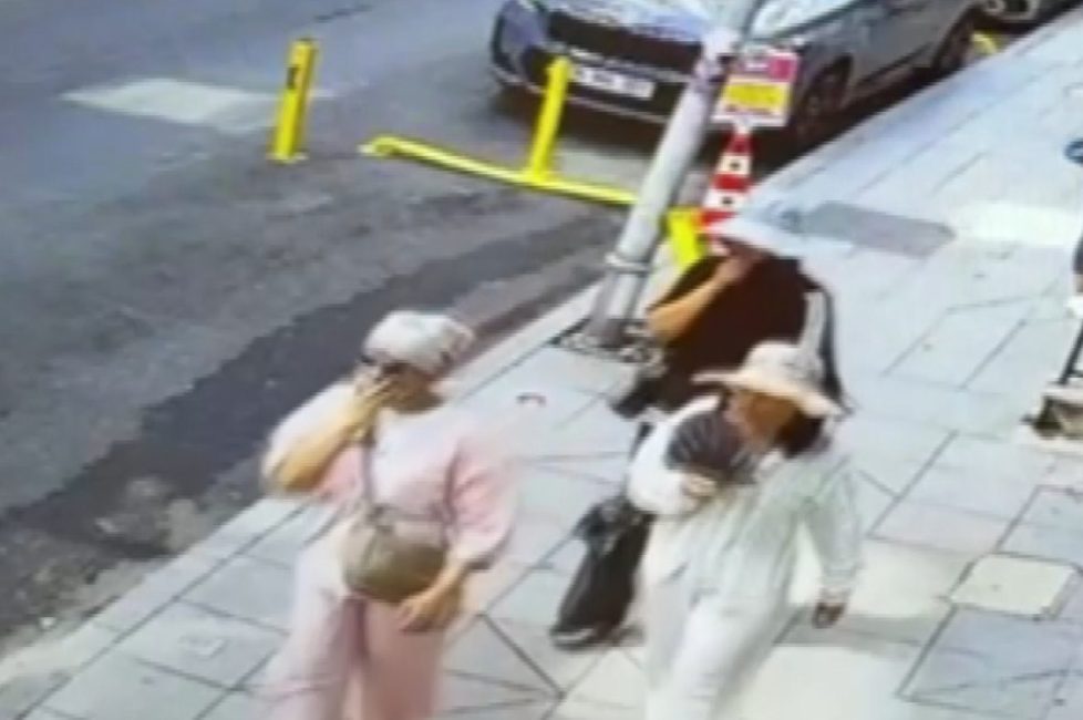 İstanbul’da 8 Evden Hırsızlık Yapan 4 Kadın Şüpheli Tutuklandı İstanbul’da, kapı kilitlerini kırarak girdikleri 8 evden ziynet eşyaları, kol