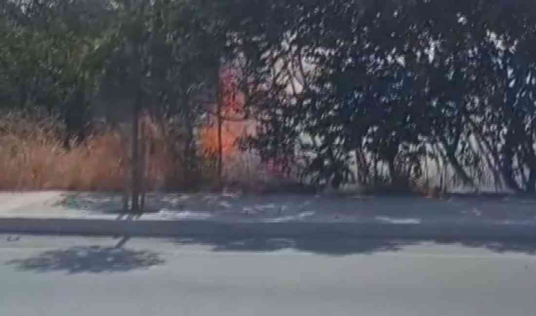 Yangının Sebebi Henüz BelirlenemediSilivri’nin Alipaşa Mahallesi’nde bugün saat 15.00 sıralarında