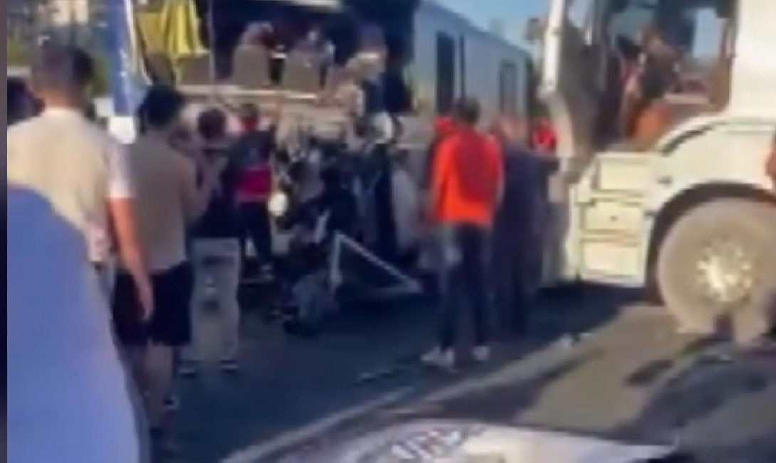 TEM Otoyolu’nda Trafik Kazası: 1 Ölü, 9 Yaralı İstanbul’un Halkalı mevkisinde, TEM Otoyolu Edirne istikametinde meydana gelen zincirleme