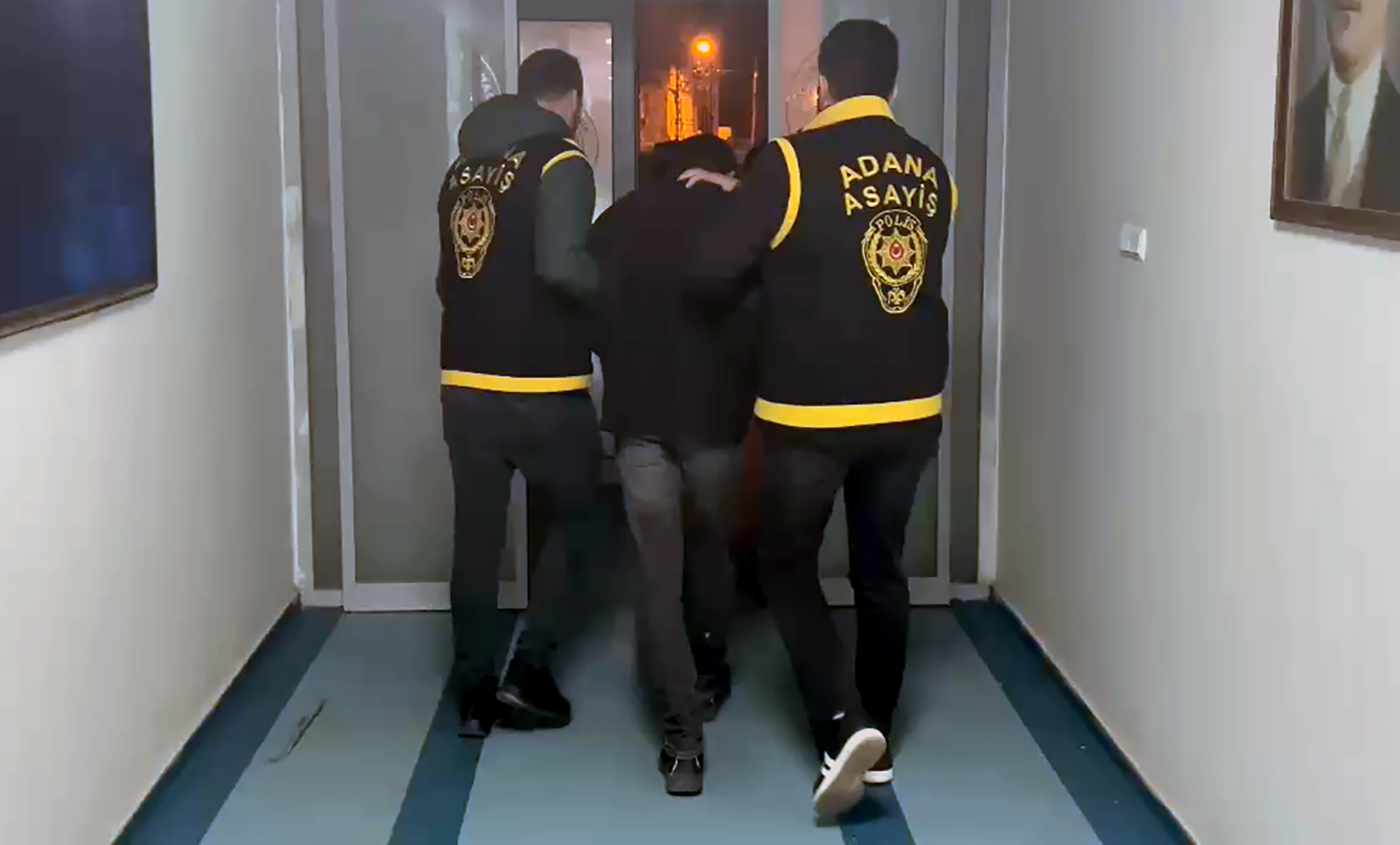Adana’nın Yüreğir ilçesinde kahvehanede okey oynayan Erkan Savan (35) ile