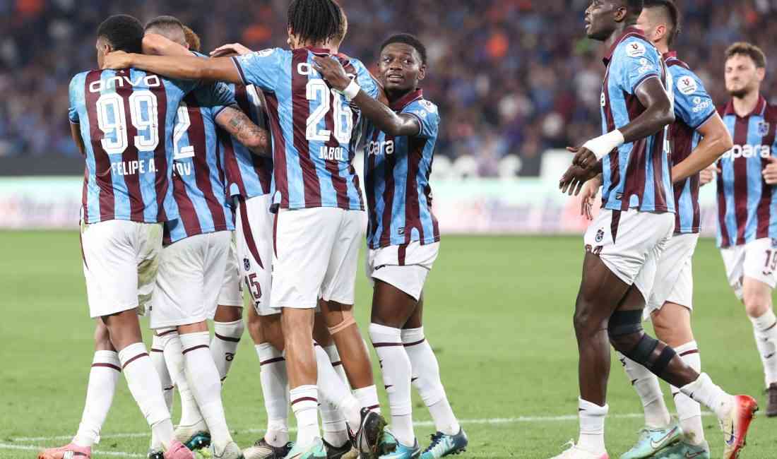 Trabzonspor, Süper Lig’in 3. haftasında Antalyaspor’u 1-0’lık skorla mağlup ederek