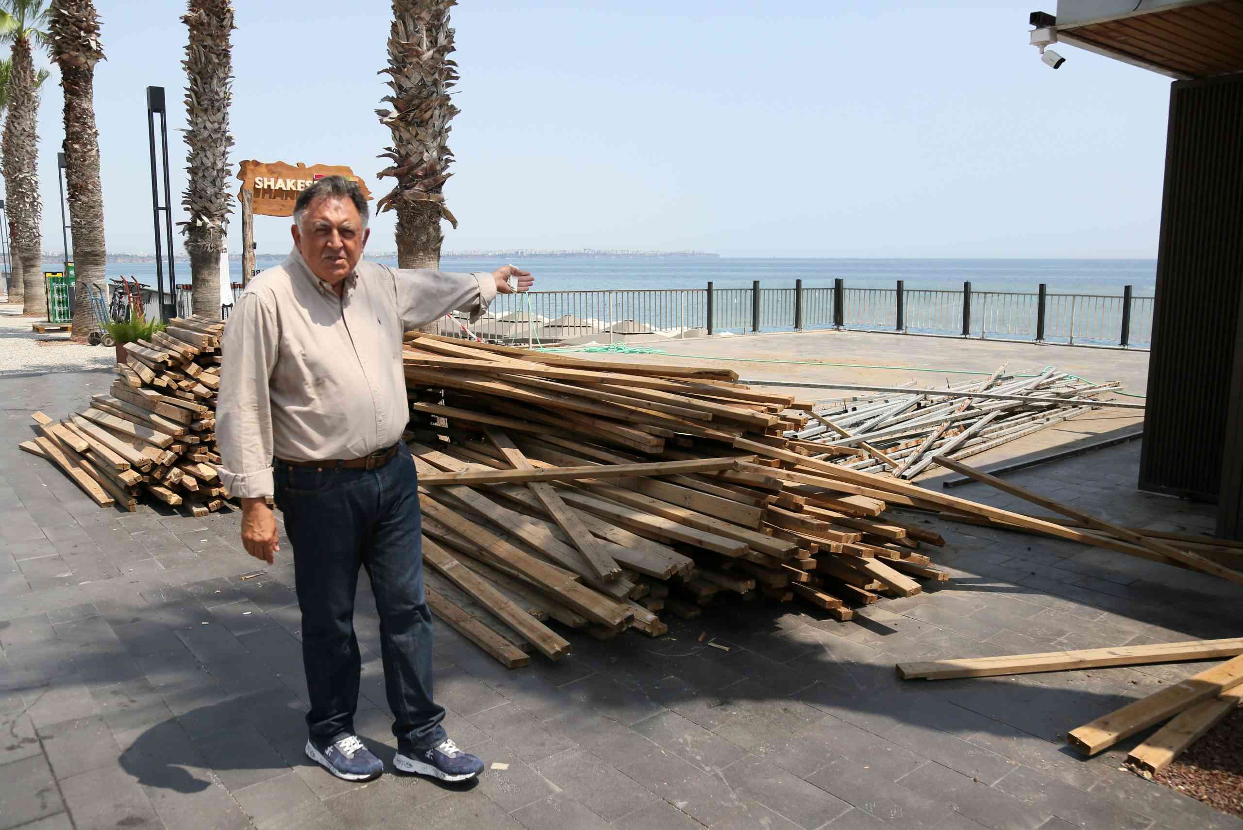 Antalya Büyükşehir Belediyesi, Konyaaltı sahilinde yer alan 2’nci etap alanındaki