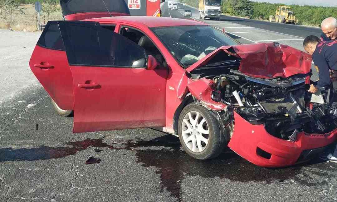 Görgü Mahallesi’nde sabah saatlerinde meydana gelen trafik kazasında, çekiciye arkadan