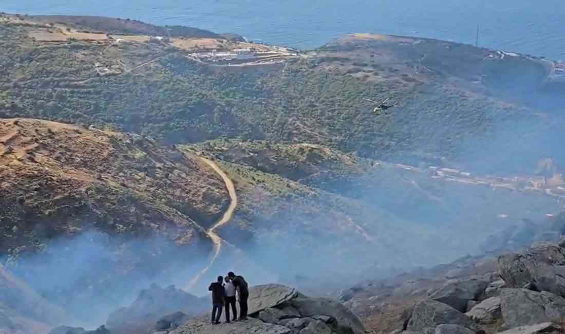 Marmara Adası’nda dün gece çıkan orman yangınına müdahale devam ediyor.