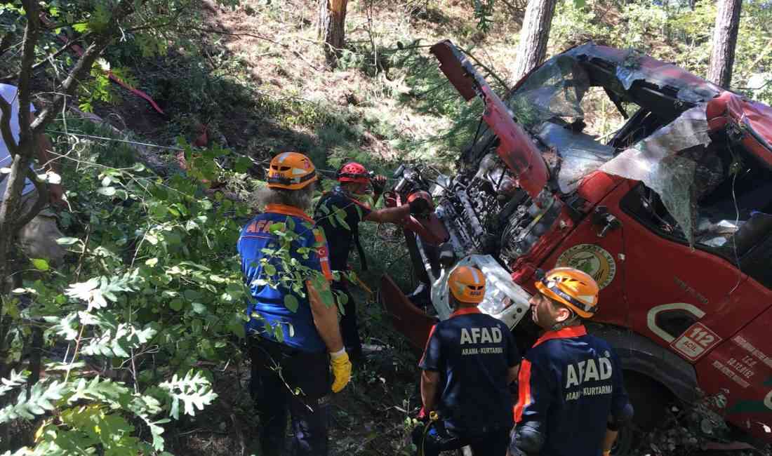 Osmaniye’nin Hasanbeyli ilçesinde, orman yangınına müdahale ederken yaşanan kaza sonucu