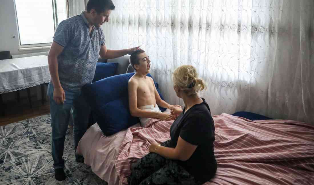 Antalya’nın Kepez ilçesinde yaşayan 20 yaşındaki otizmli Mehmet Ay, bir