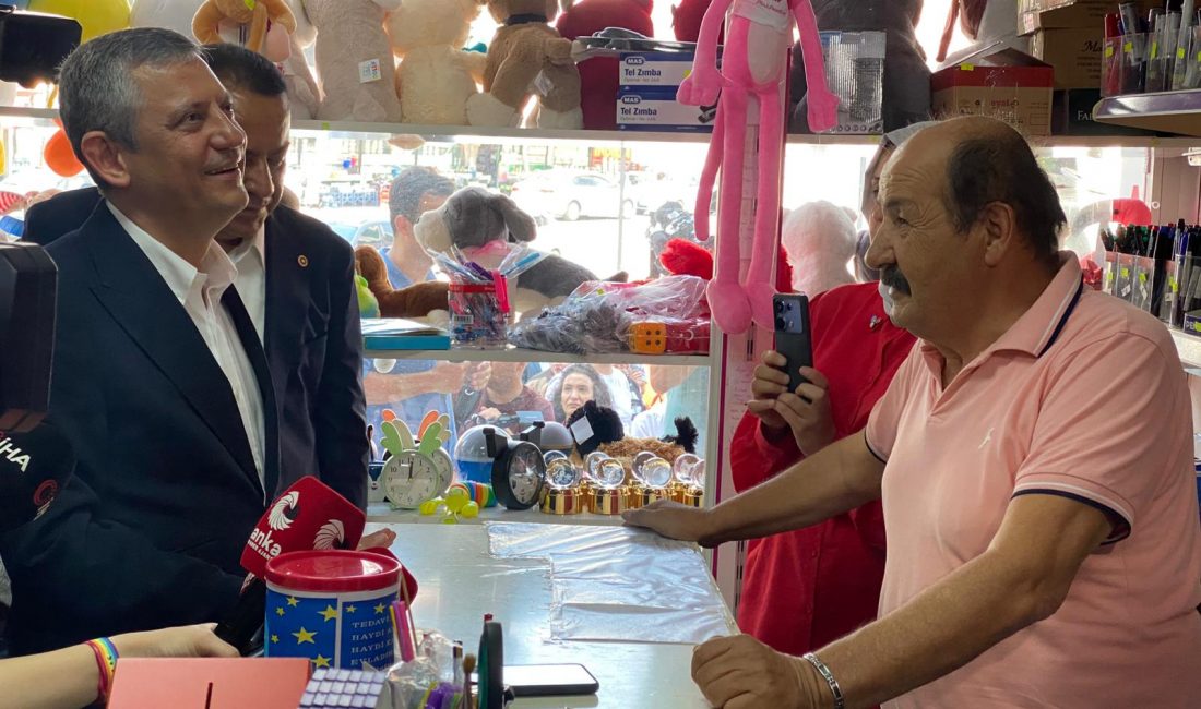Özgür Özel: ‘Terörsüz Türkiye’ Komisyonu İçin Uzlaşı Zeminine Çağrı Yaptı CHP Genel Başkanı Özgür Özel, partisinin Kahramankazan İlçe Başkanlığı’na yaptığı