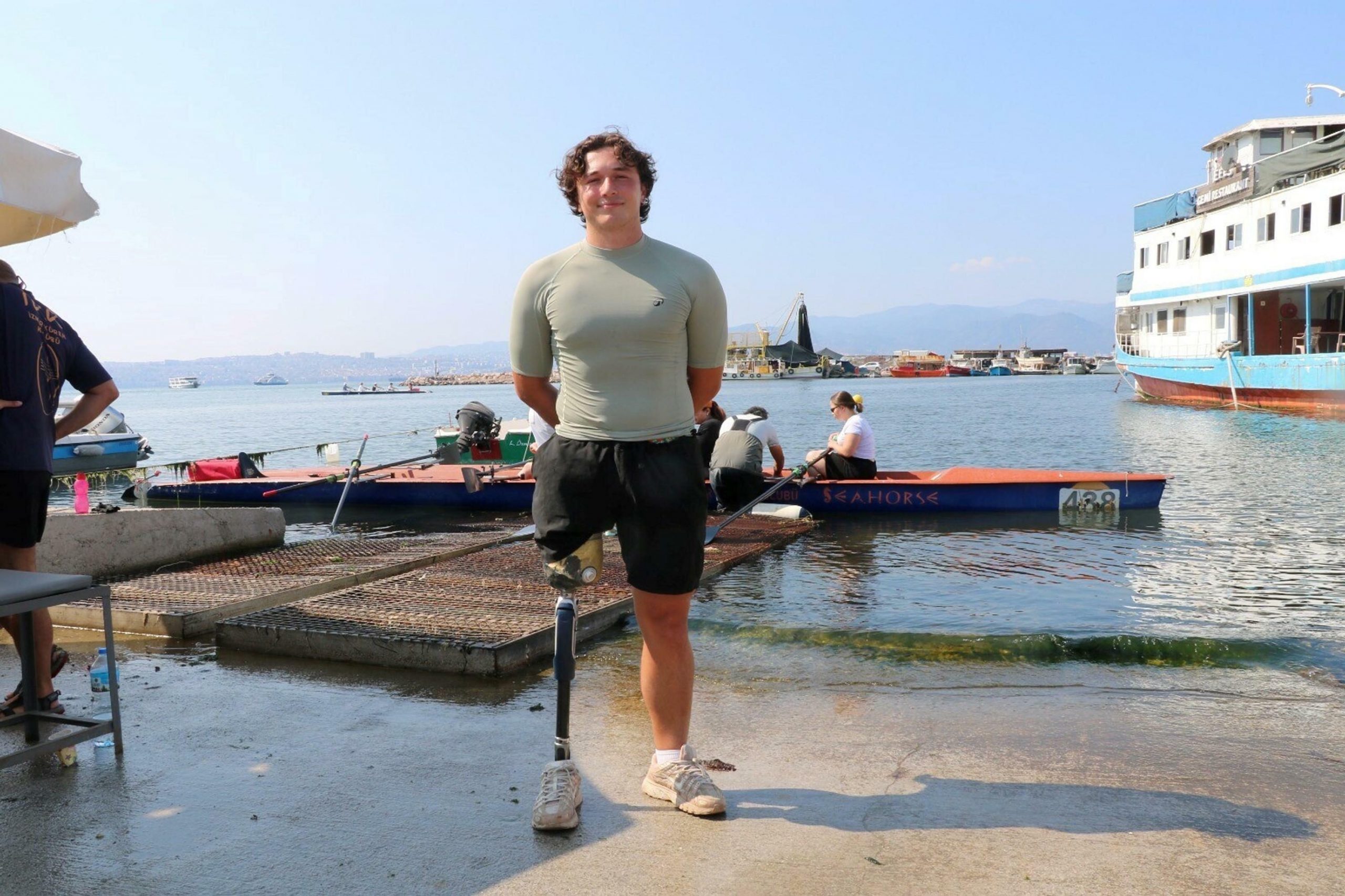 İzmirli Recep Tula, Engelleri Aşarak Başarıya Yüzüyor Ege Üniversitesi Spor