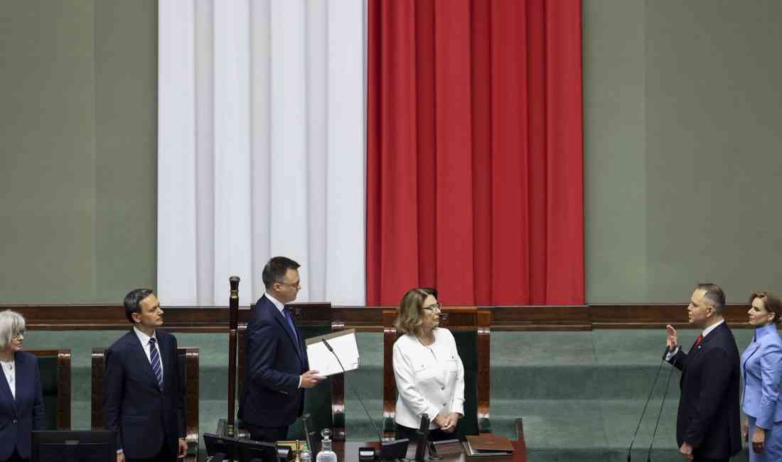 Karol Nawrocki Cumhurbaşkanlığı Görevine Yeminle Başladı Polonya’da cumhurbaşkanlığı seçimlerini kazanan
