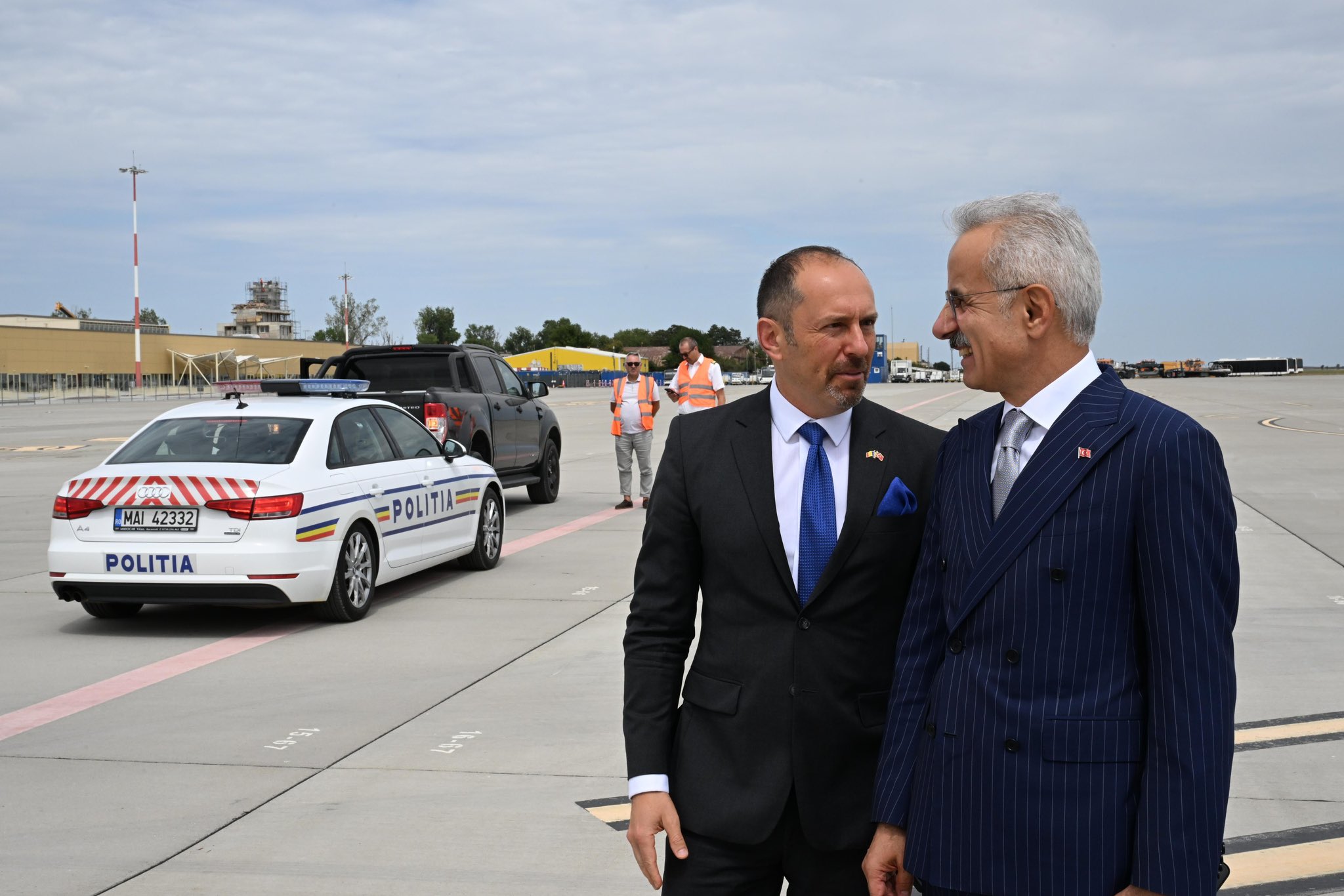 Ulaştırma ve Altyapı Bakanı Abdulkadir Uraloğlu, resmi temaslar için Romanya’ya