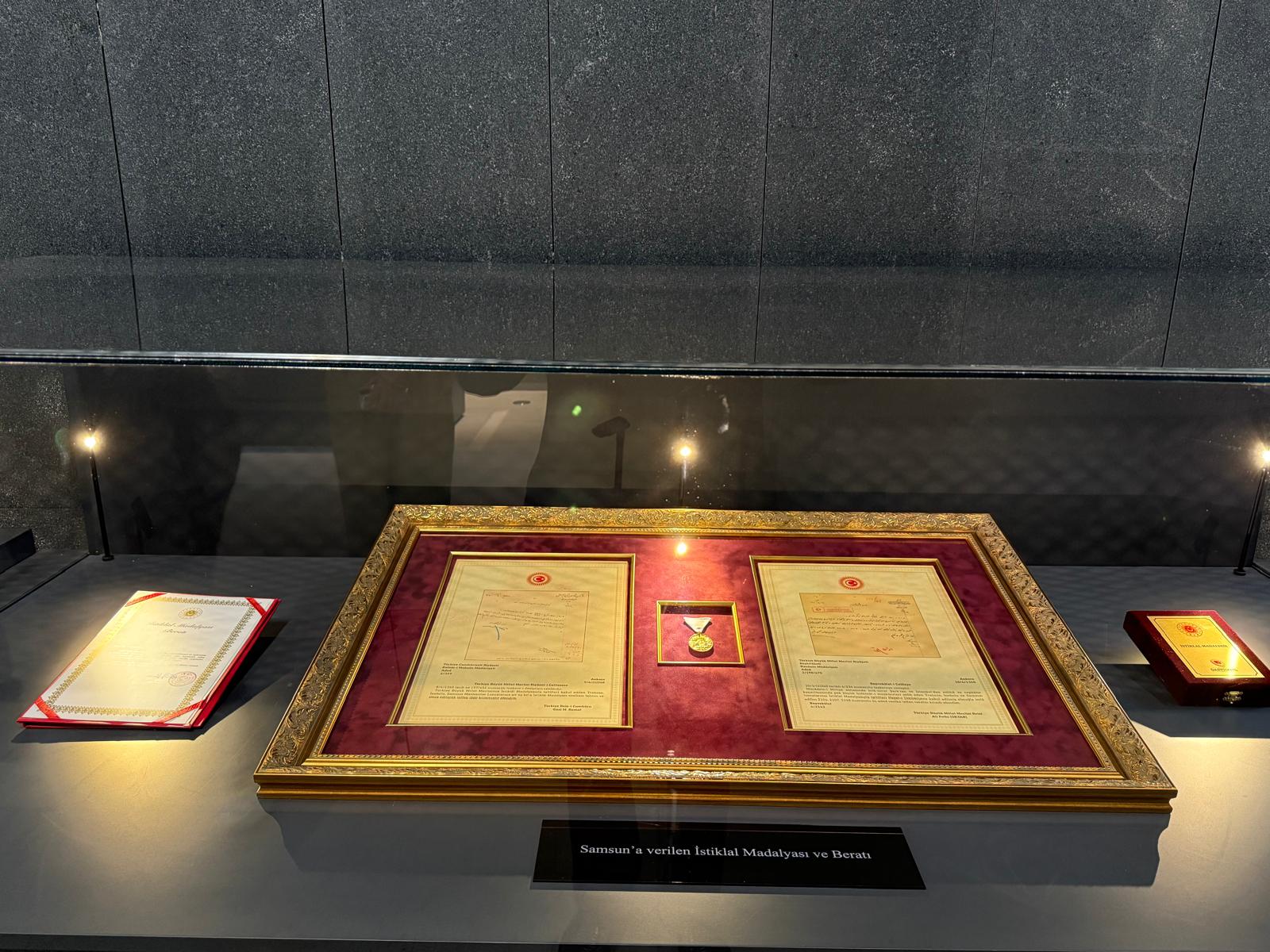 Türkiye Büyük Millet Meclisi (TBMM)‘nde düzenlenen törenle, 101 yıl sonra