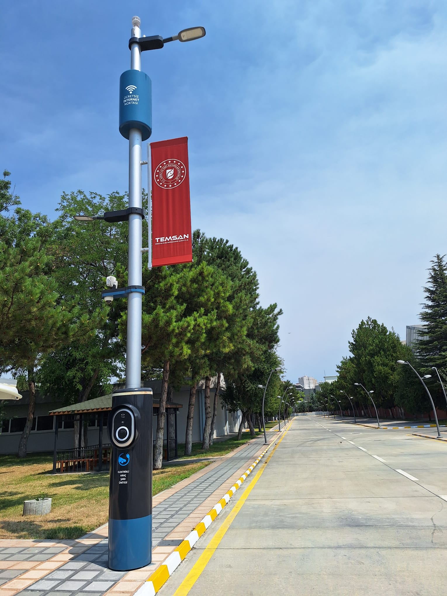 Akıllı Sokak Aydınlatması ile Teknoloji SokaklardaEnerji ve Tabii Kaynaklar Bakanlığı’nın