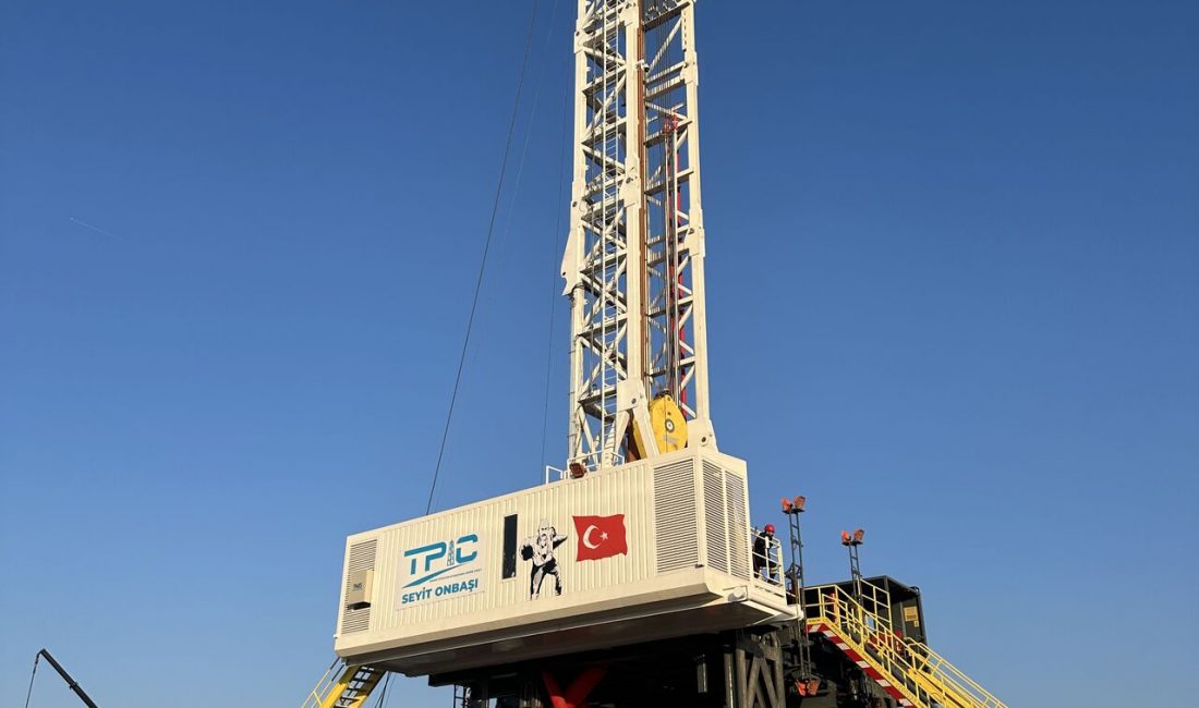 Türkiye’nin Enerjisine Yerli Katkı: ‘Seyit Onbaşı’ ve ‘Naim Süleymanoğlu’ Sondaj Kuleleri Göreve Başladı Enerji ve Tabii Kaynaklar Bakanlığı, petrol üretimini desteklemek amacıyla ‘Seyit