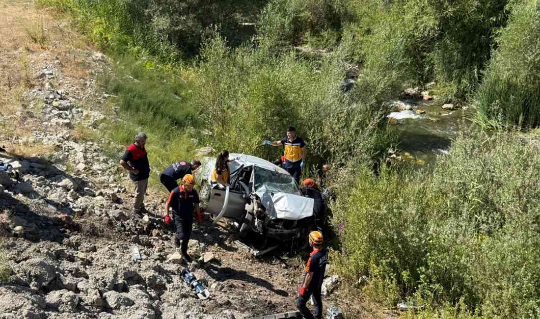 Sivas’ın Akıncılar ilçesinde, Şenbağlar köyü yakınlarında meydana gelen trafik kazasında,
