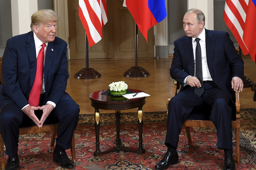 Kremlin Dış Politika Danışmanı Yuriy Uşakov, Rusya Devlet Başkanı Vladimir