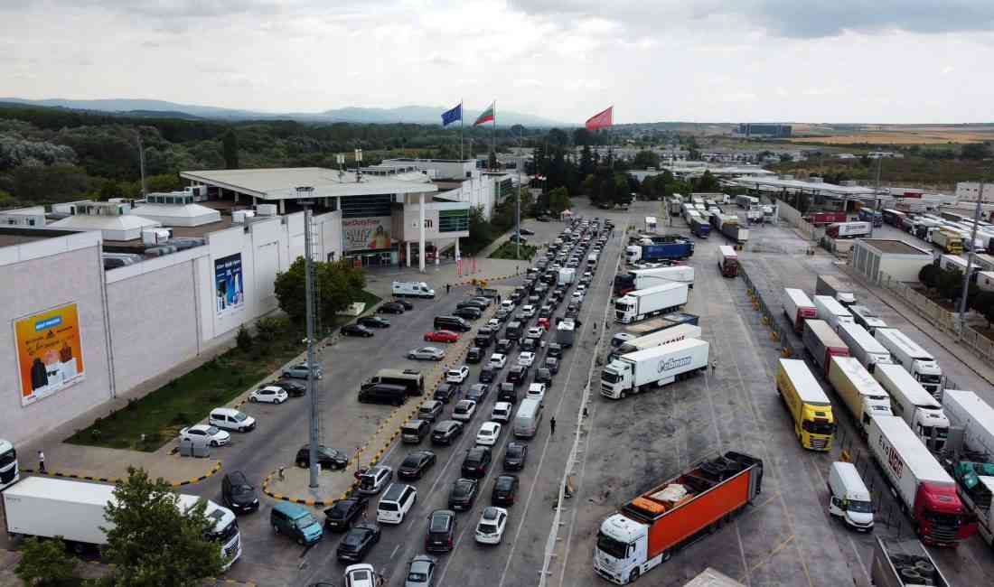 Avrupa’nın çeşitli ülkelerinden yola çıkan gurbetçilerin, Türkiye’deki tatillerinin ardından dönüş