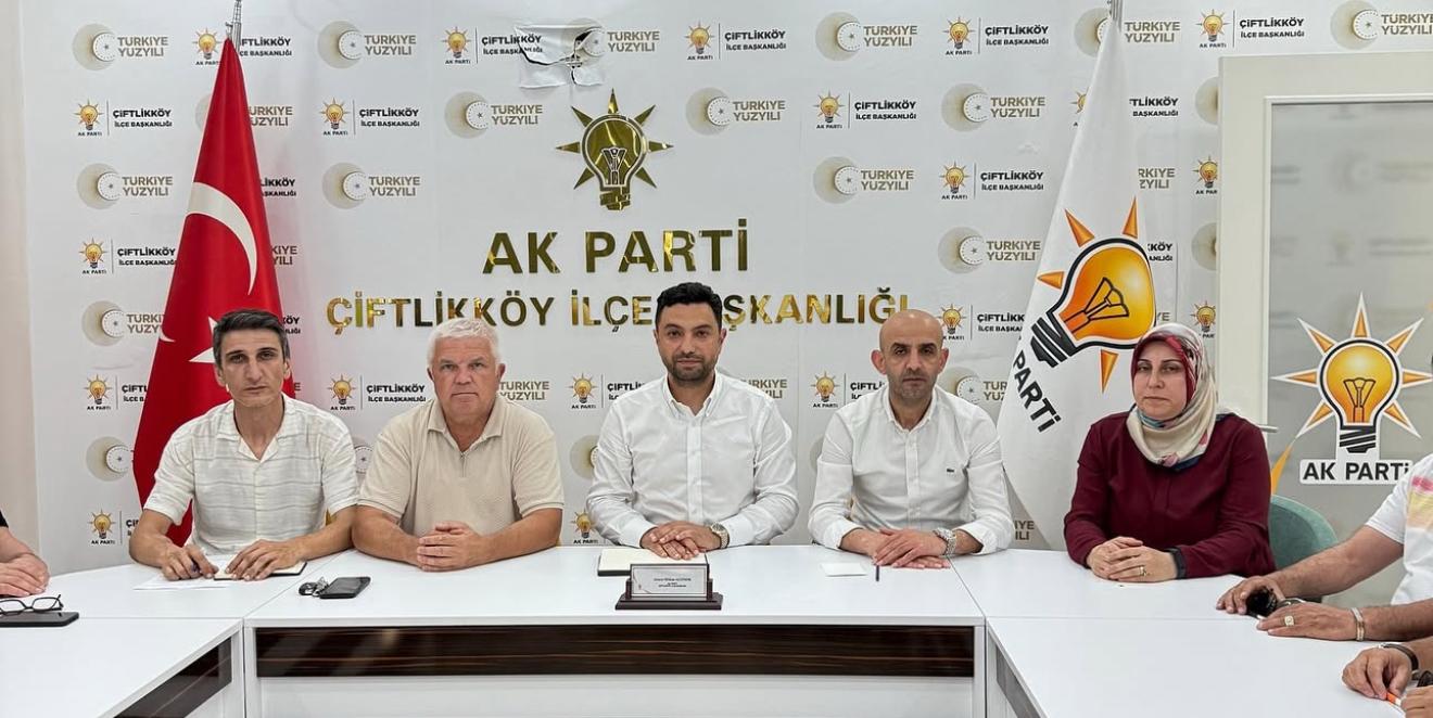 CHP’li Çiftlikköy Belediyesi’nden Sahilde İçki Hamlesi: Huzur Tehlikede   Çiftlikköy’de