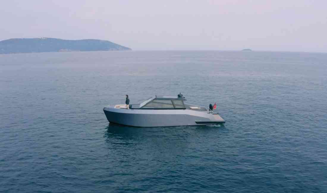 Yalova’dan Bozcaada’ya gitmek üzere yola çıkan iş insanı Halit Yukay’ın