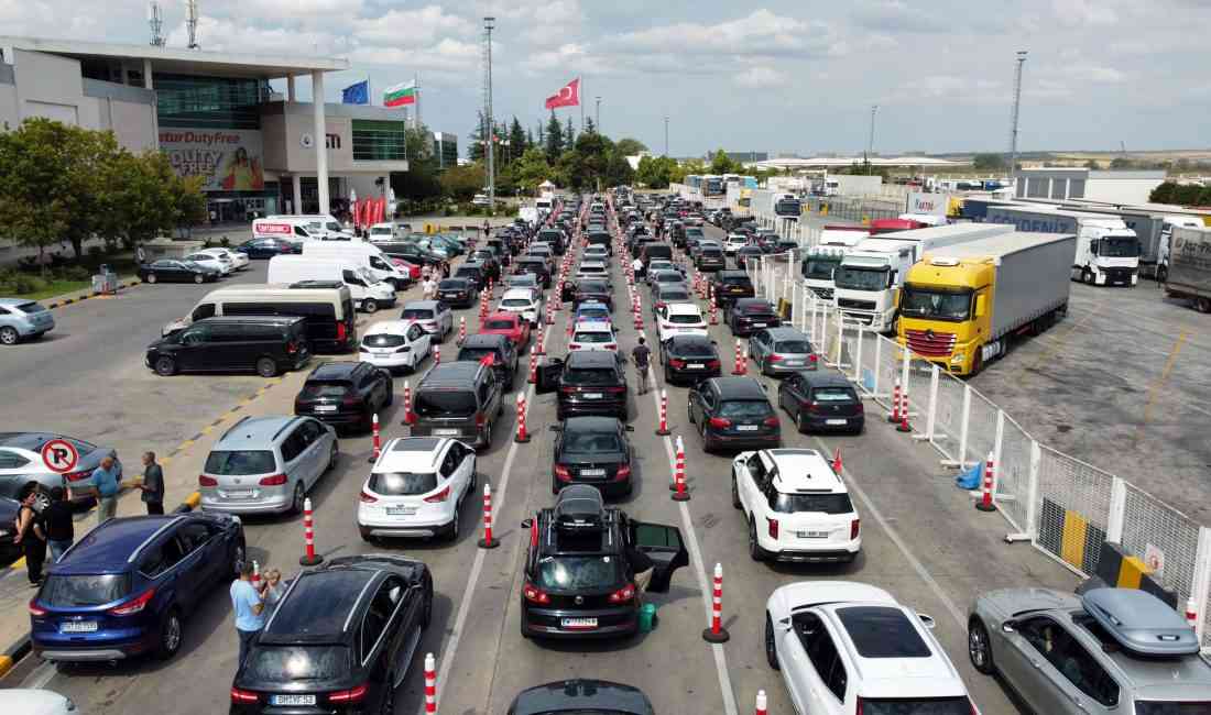 Avrupa’dan yaz tatillerini geçirmek üzere Türkiye’ye gelen gurbetçilerin dönüş yolculuğu