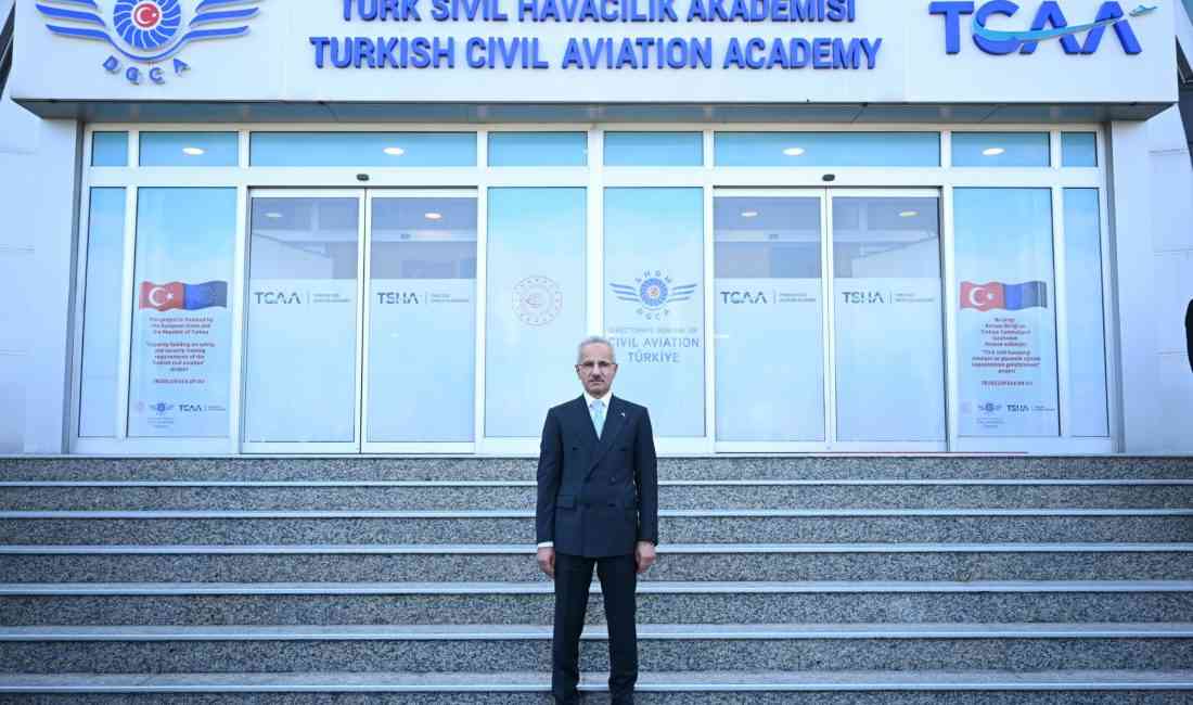 Ulaştırma ve Altyapı Bakanı Abdulkadir Uraloğlu, Türkiye’nin yerli üretimi sıcak