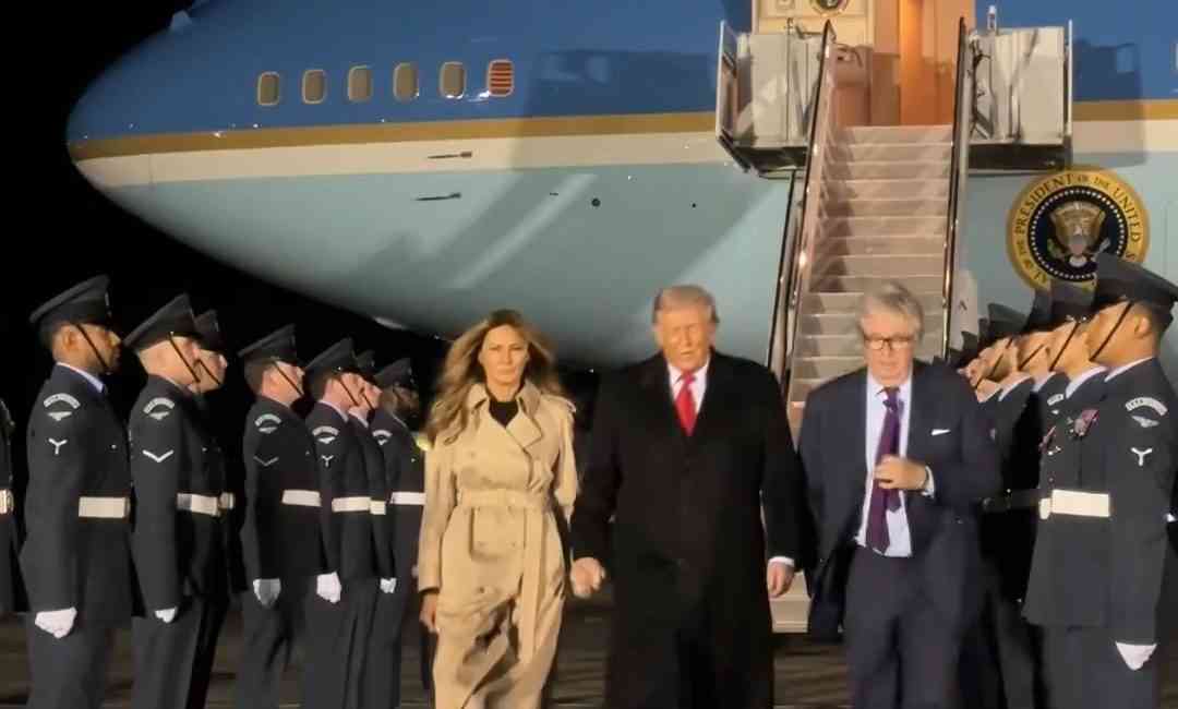 ABD Başkanı Donald Trump, eşi Melania Trump ile birlikte İngiltere’ye