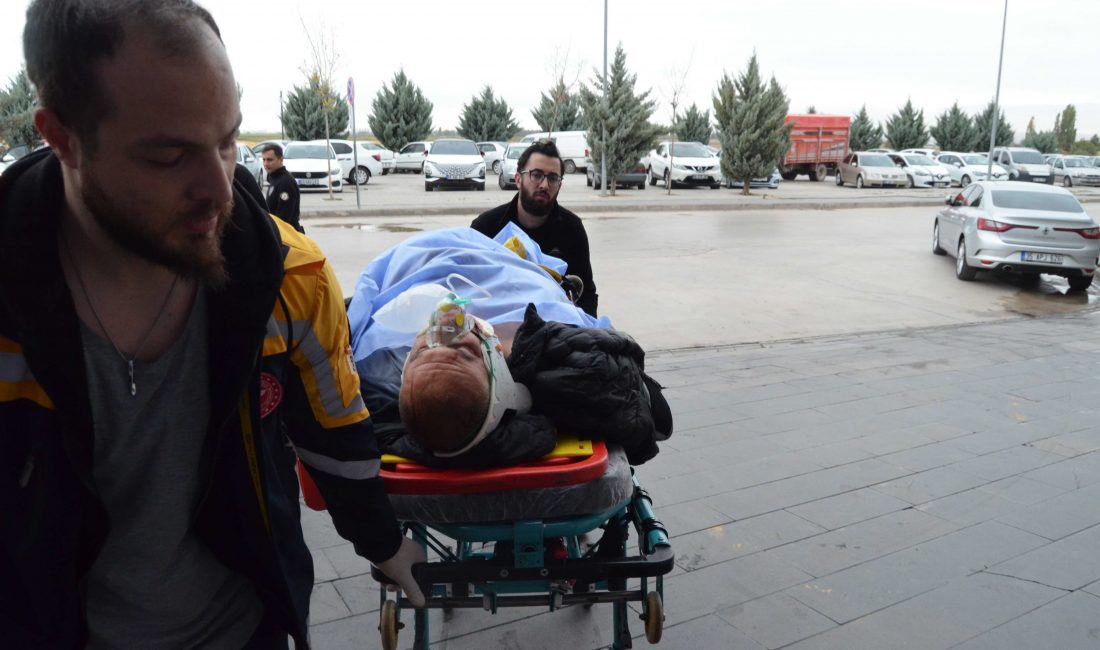 Aksaray’da Minibüs Kazası: 1 Askeri Personel Şehit, 1 Sivil Hayatını Kaybetti Aksaray’da Ankara-Niğde otoyolunda görevli jandarmaya ait minibüse arkadan başka bir