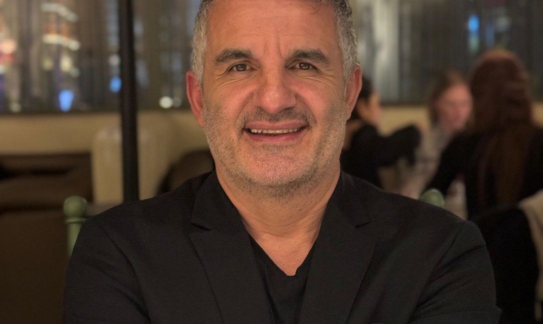 Diyetisyen Prof. Dr. Murat Baş, ananasın sapında bulunan bromelain enziminin,