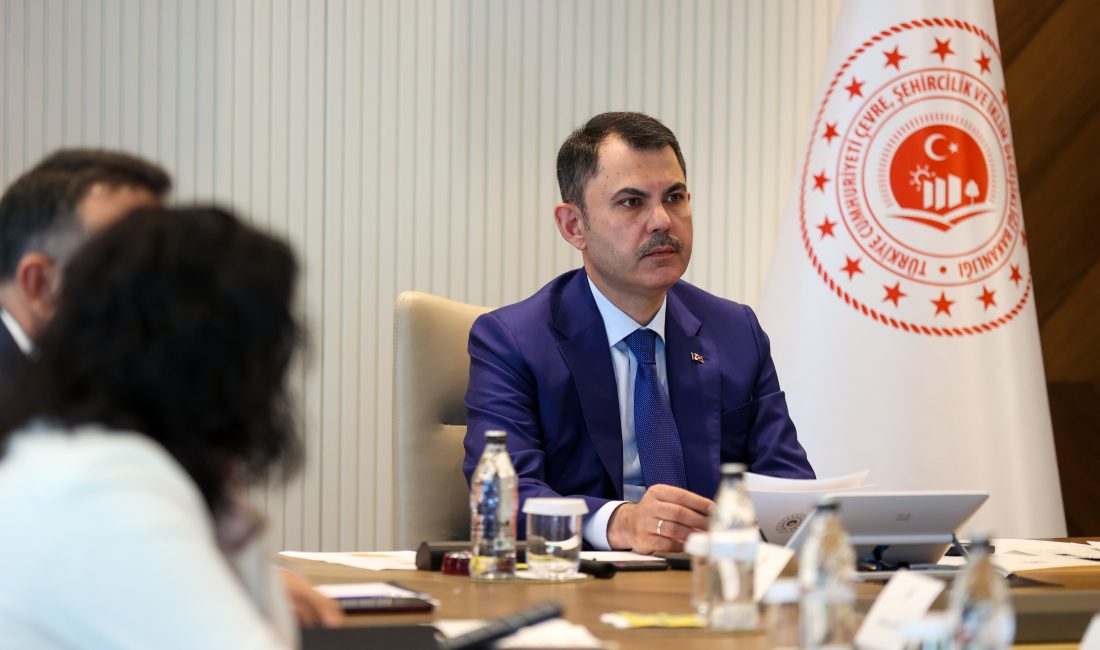 Bakan Kurum, COP31 Adaylığı İçin Azerbaycan ve Avustralya ile Görüştü Çevre, Şehircilik ve İklim Değişikliği Bakanı Murat Kurum, Türkiye’nin Birleşmiş