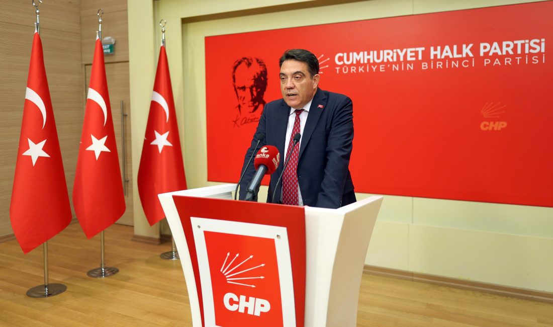 CHP Genel Başkan Yardımcısı Yankı Bağcıoğlu, parti genel merkezinde düzenlediği