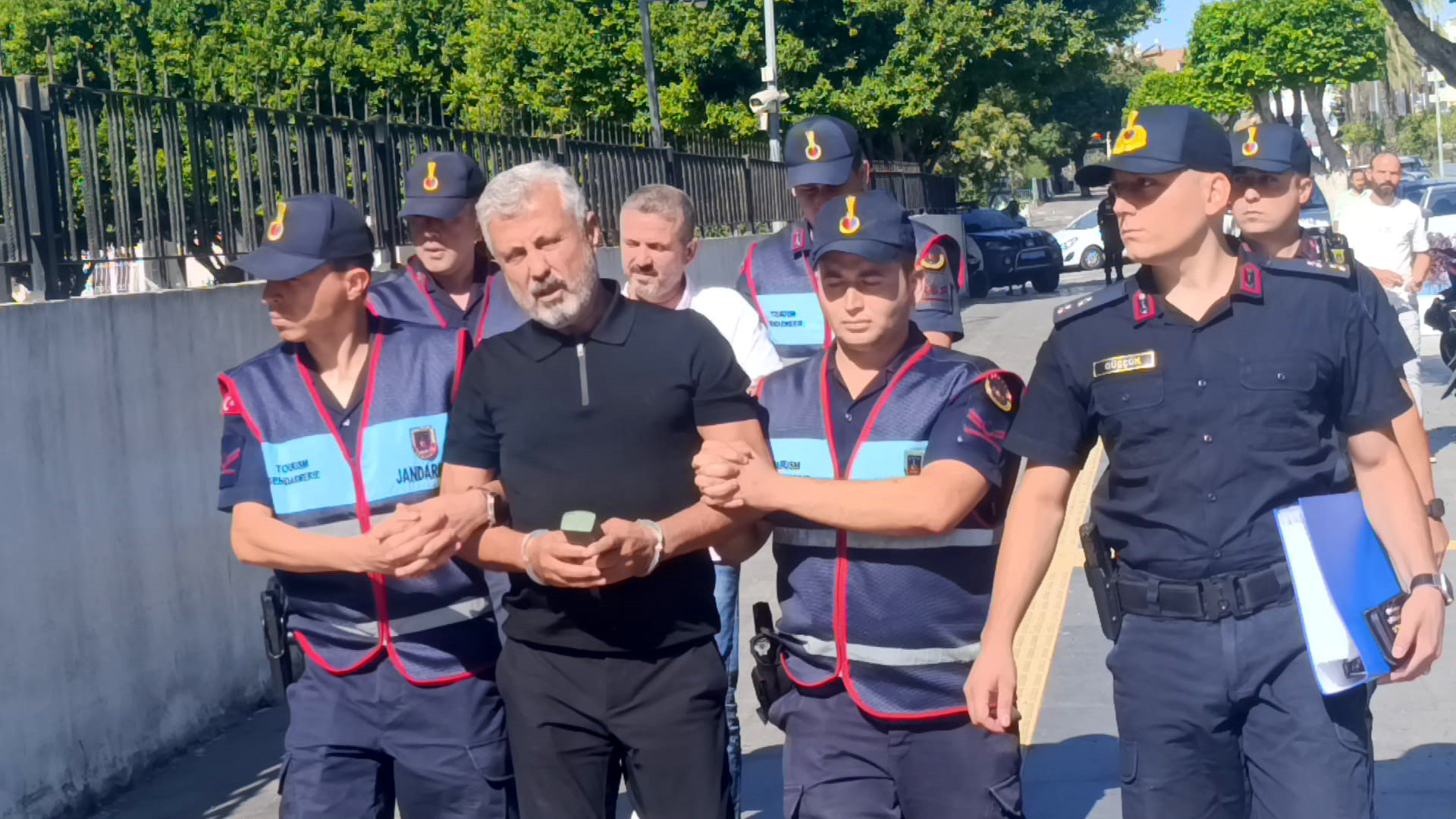 Manavgat Cumhuriyet Başsavcılığı tarafından yürütülen rüşvet ve yolsuzluk soruşturması kapsamında,