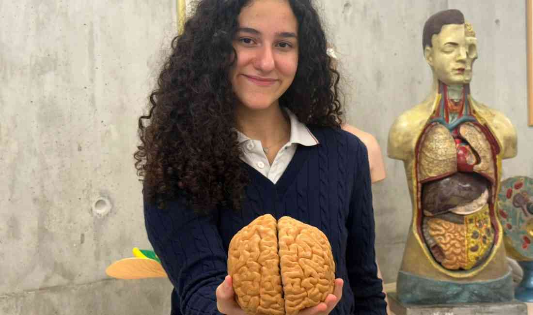 Ankara’da lise son sınıf öğrencisi Ceren Sel (17), beyin tümörleri