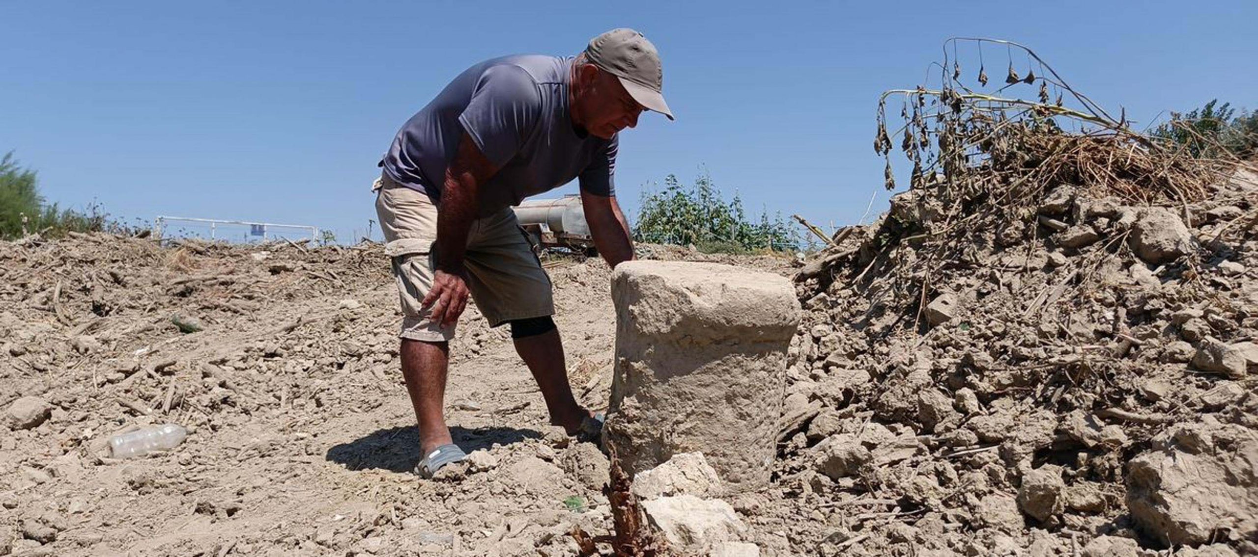 Söke ilçesi Sarıkemer bölgesinde, Devlet Su İşleri (DSİ) ekiplerinin yaptığı