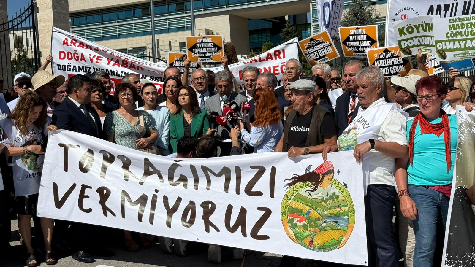 CHP Grup Başkan Vekili Gökhan Günaydın, “zeytin-maden yasası” olarak bilinen