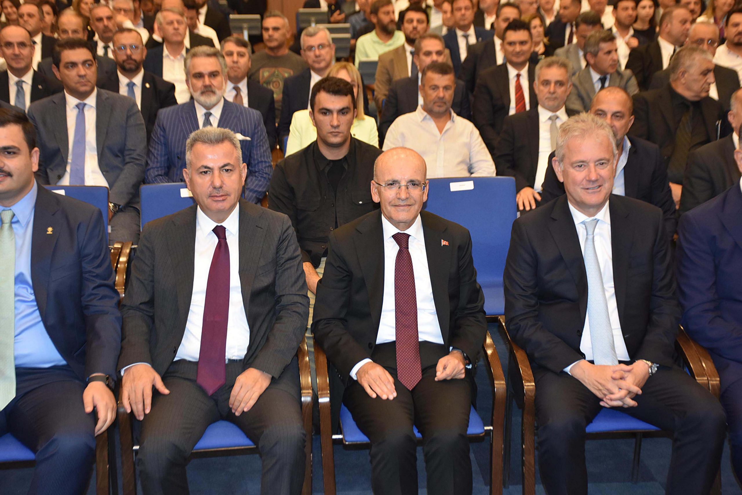 İzmir Ticaret Odası’nda İş Dünyası Toplantısı Düzenlendi Hazine ve Maliye