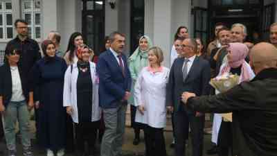 Milli Eğitim Bakanı Yusuf Tekin, resmi program öncesinde Düzce’de iki
