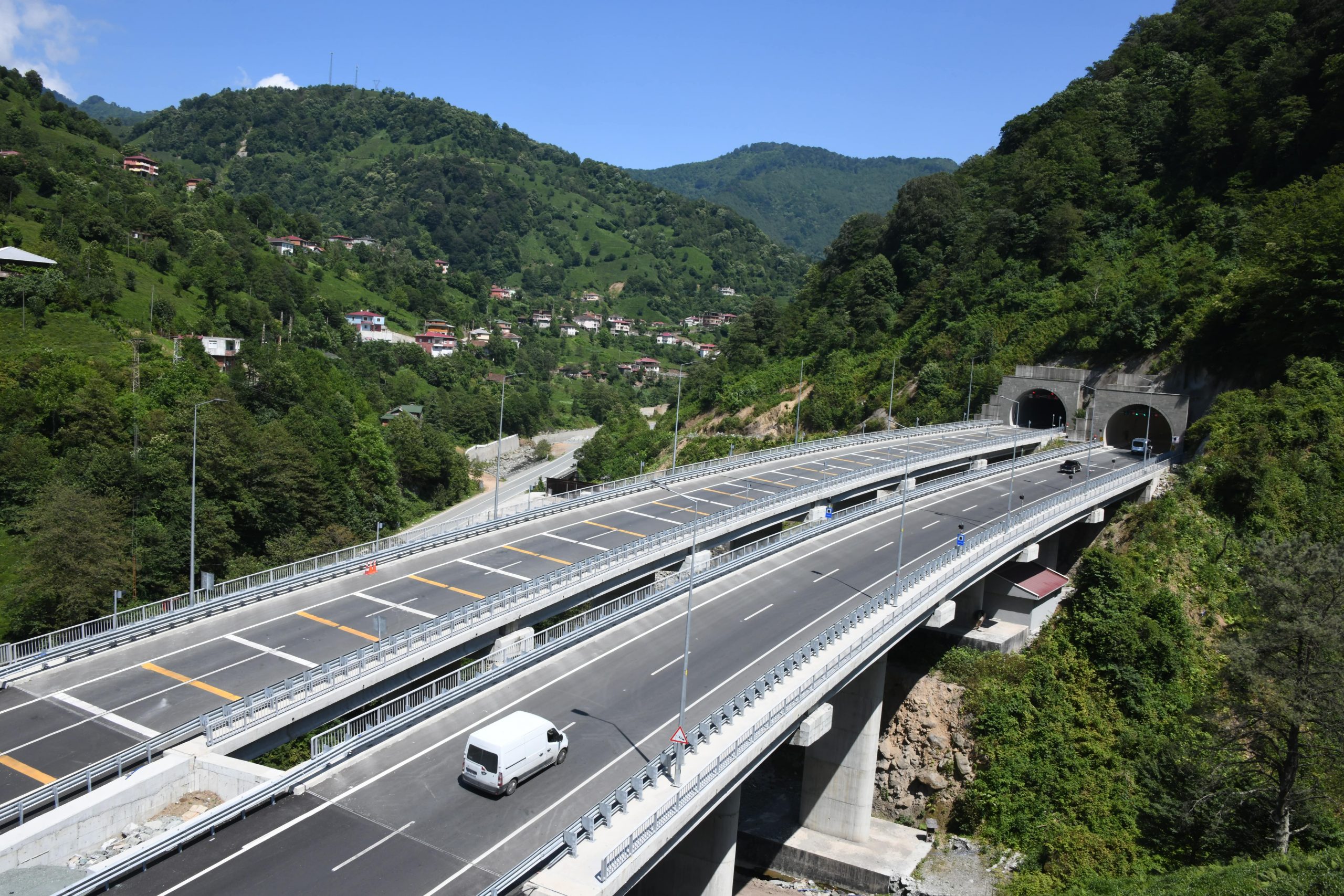 Doğu Karadeniz Bölgesi’nin önemli enerji üretim alanlarından biri olan Artvin,