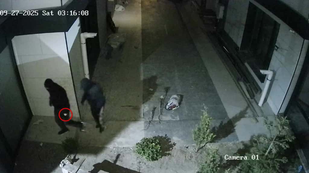 Ankara’nın Çankaya ilçesinde bir villadan çelik kasa çalan 3 kişi,