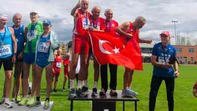 Bursa Nilüferspor master atleti Dr. Murat Kaçar (79), Hırvatistan’ın Varazdin