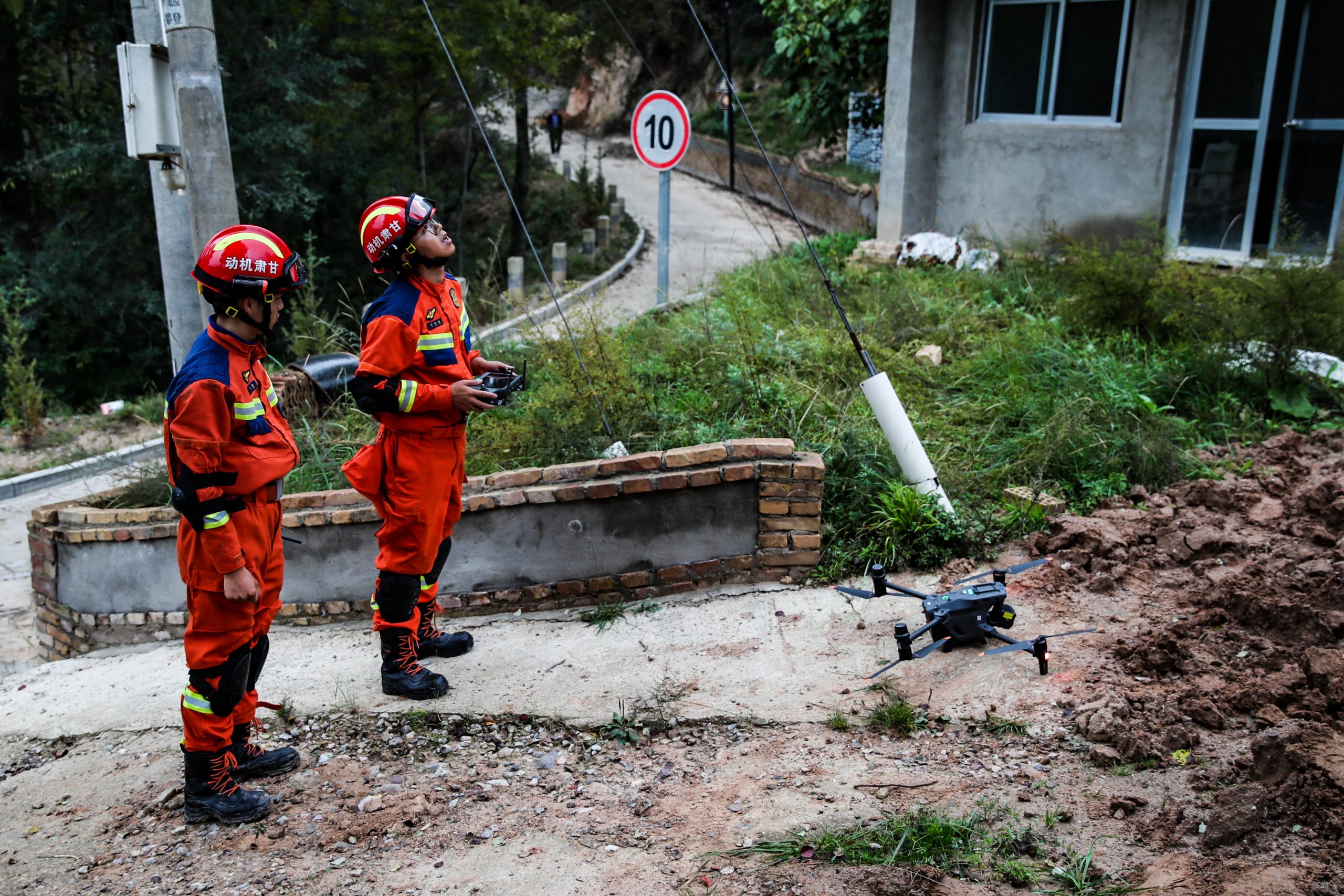   Çin’in kuzeybatısındaki Gansu eyaletinde 5.6 büyüklüğünde deprem meydana geldi.