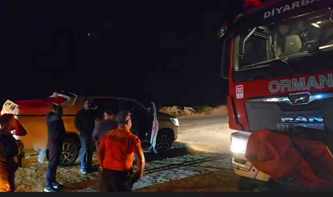 Diyarbakır’ın Silvan ilçesinde dün akşam çıkan örtü yangınına ekiplerin havadan