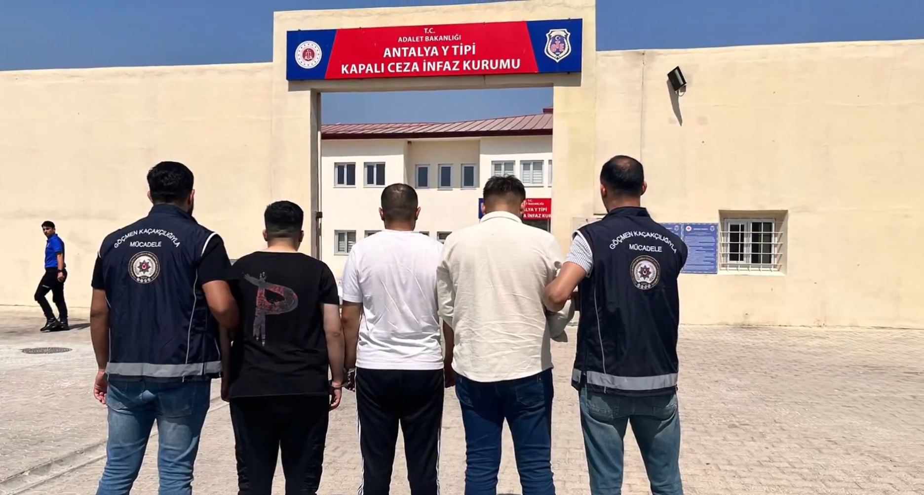 İçişleri Bakanı Ali Yerlikaya, Türkiye genelinde 81 ilde eş zamanlı