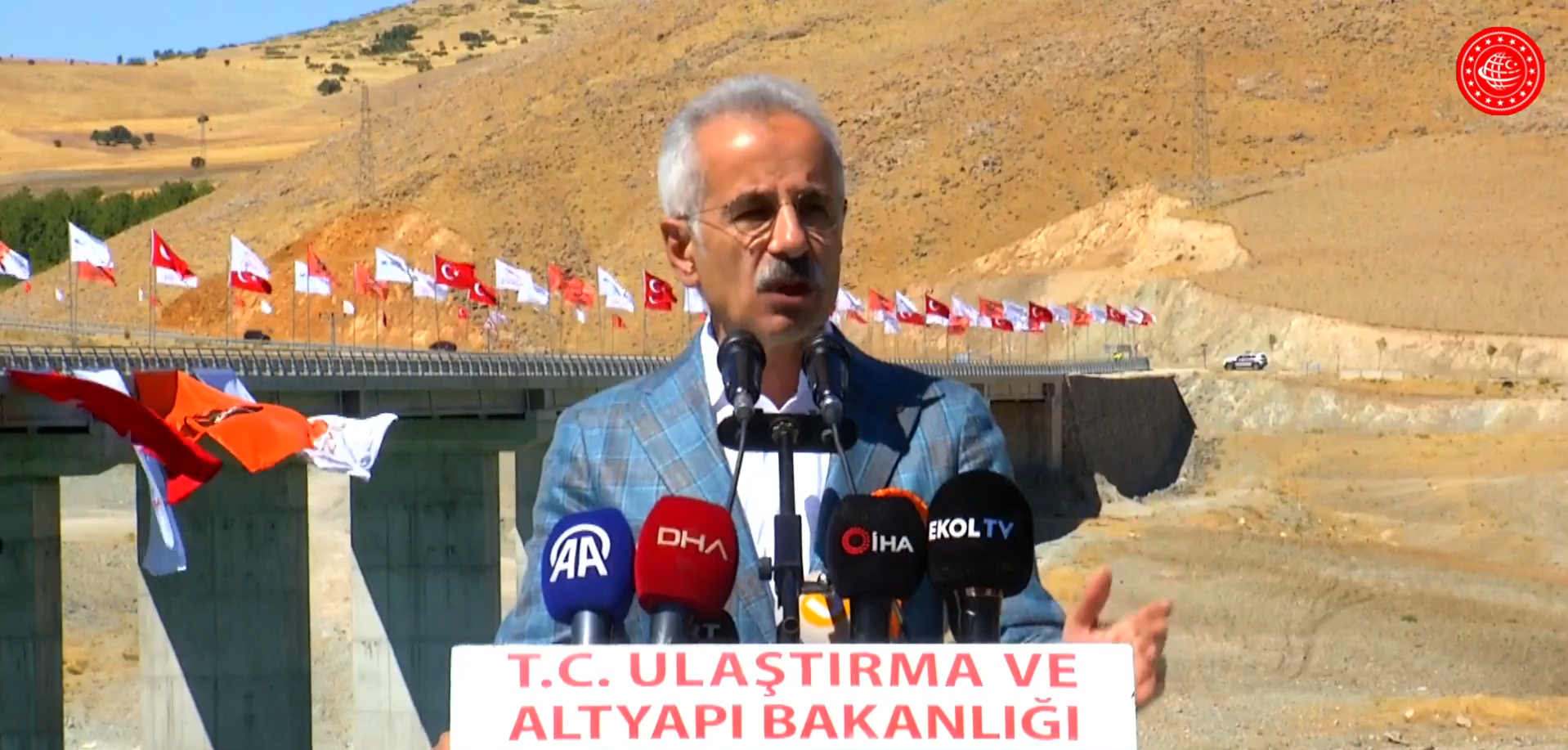 Ulaştırma ve Altyapı Bakanı Abdulkadir Uraloğlu, Tunceli’de açılışını gerçekleştirdiği projelerde