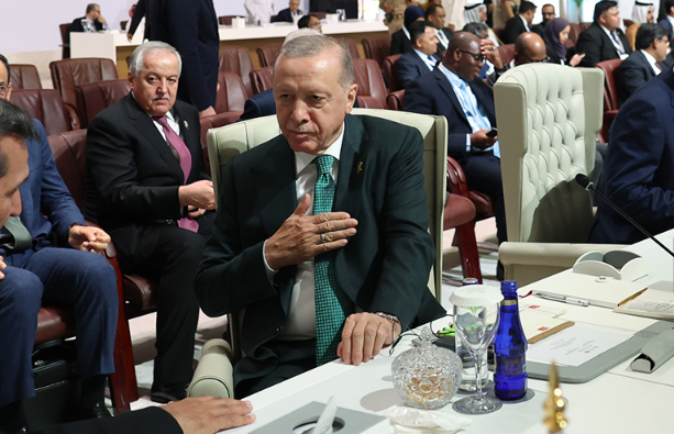 Cumhurbaşkanı Recep Tayyip Erdoğan, Katar’da düzenlenen İslam İşbirliği Teşkilatı-Arap Ligi