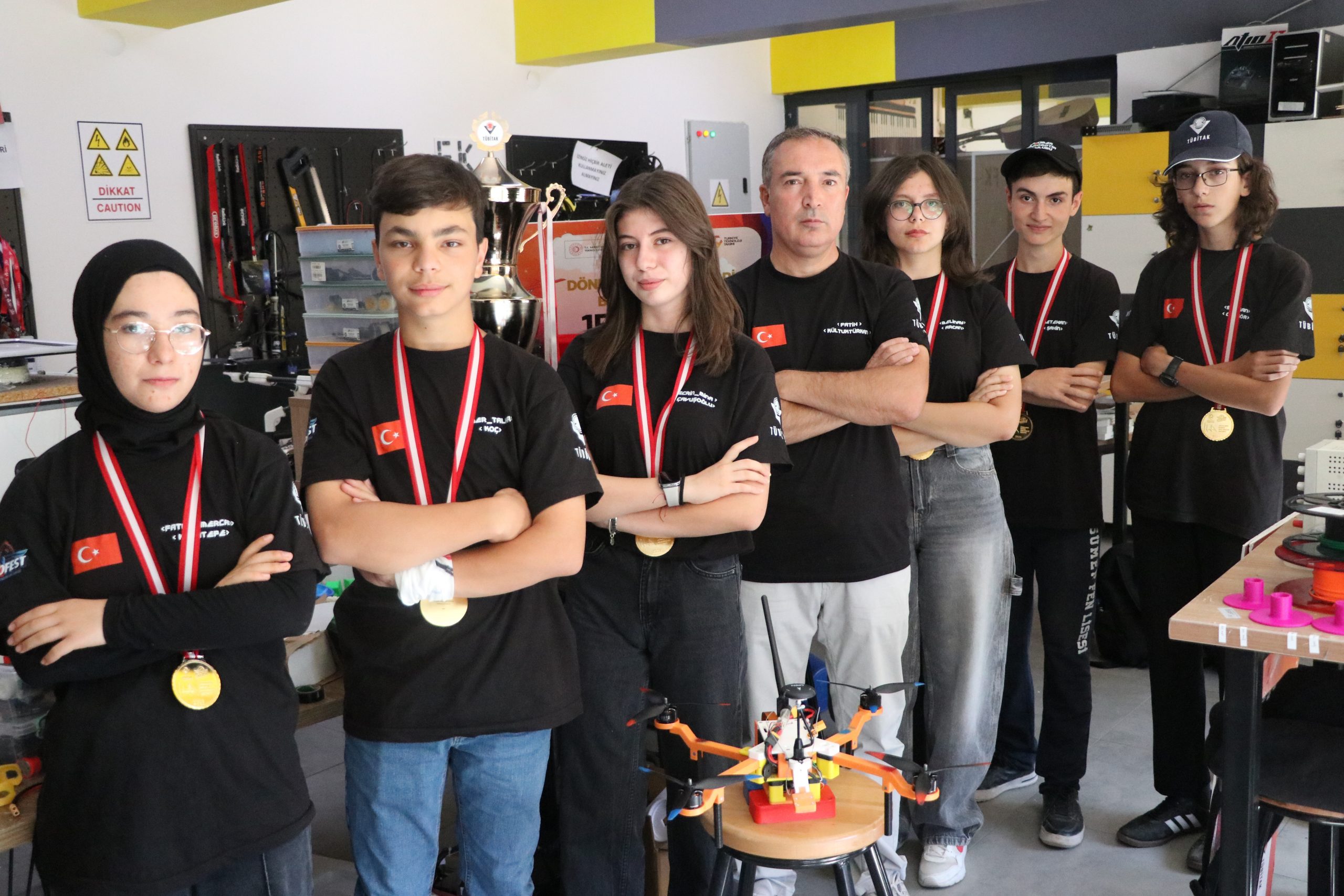 Kayseri Sümer Fen Lisesi öğrencileri, danışmanları Fatih Kültuktürkan rehberliğinde geri